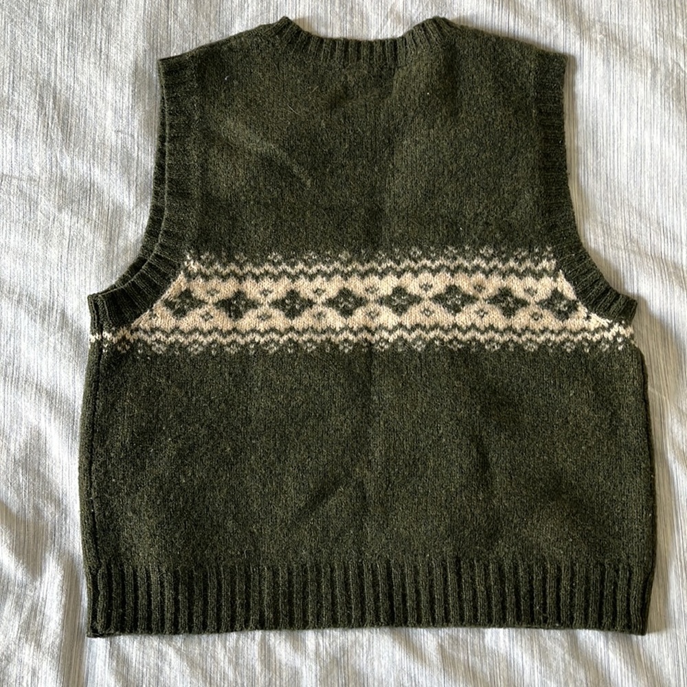 A + F 🦆 Y2K olive green fair isle sweater vest - Picture 2 of 4